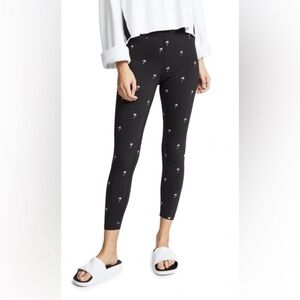 Alala Base Leggings Embroidered Palm Navy High Rise
Waist Blue black  medium